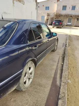 (Cambio) mercedes clase c elegance 2500 turbo die