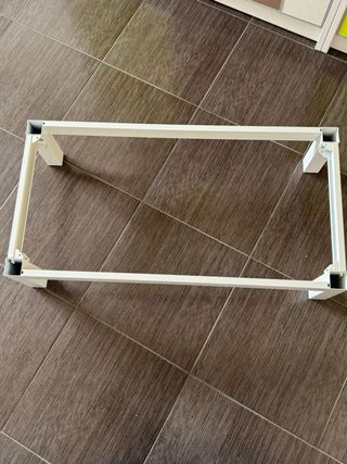 Estructura metálica base para mueble kallax