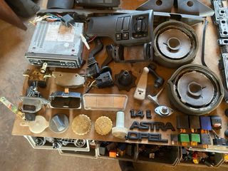 Peças Opel Astra F, Quadrante, Farol, Botões Rádio