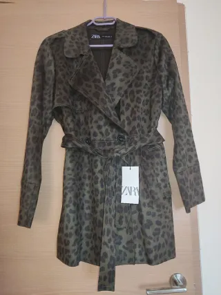 Trench Zara estampado leopardo