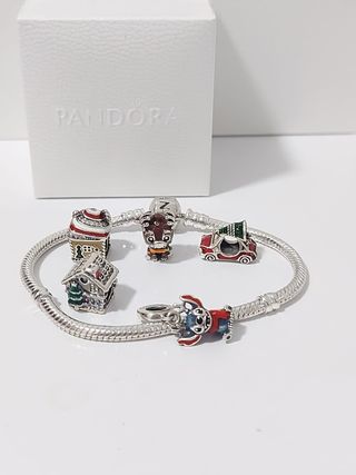 Pulsera Pandora con 5 Charms Navideños