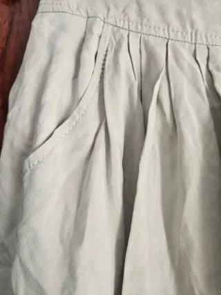 Falda Zara Beige Plisada