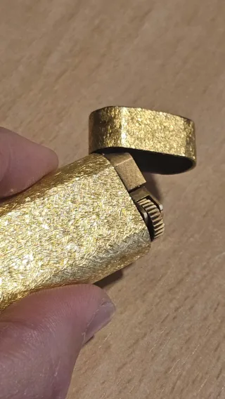 Mechero Cartier Oro