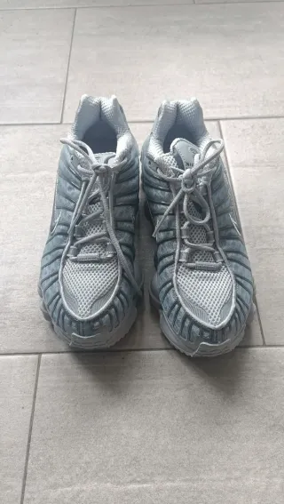 Zapatillas Nike Shox Grises