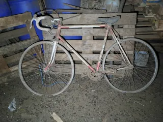 Bicicleta de carretera para restaurar