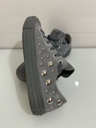 Converse All Star Grises Tachuelas unisex talla 39