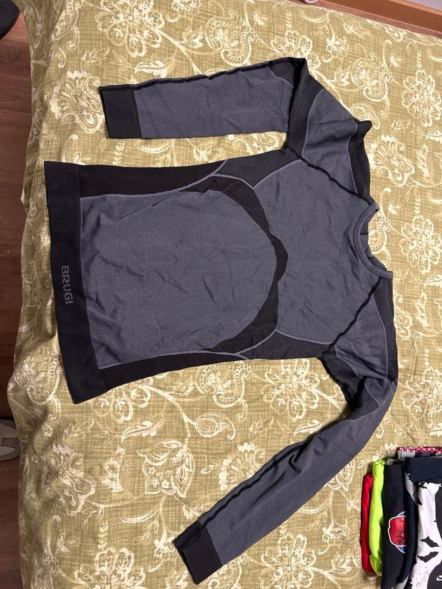 10 Camisetas Deportivas y un pantalon w1