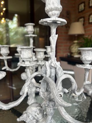 Candelabros restaurados estilo antiguo