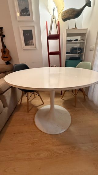 Mesa redonda moderna estilo