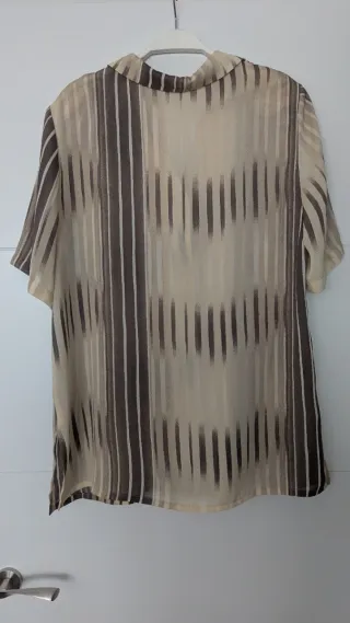 Blusa H&M Beige o Camisa Blue & Bronze Colección R