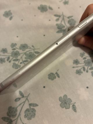 iPhone 8 128GB Plata