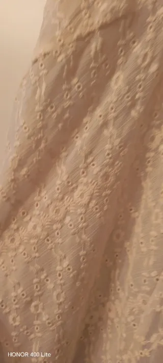 Vestido Zara bordado beige Talla S