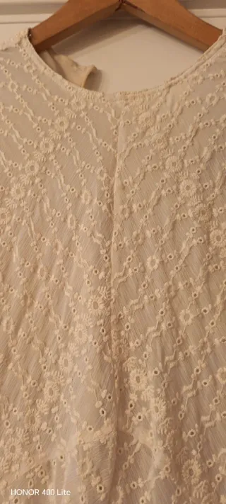 Vestido Zara bordado beige Talla S