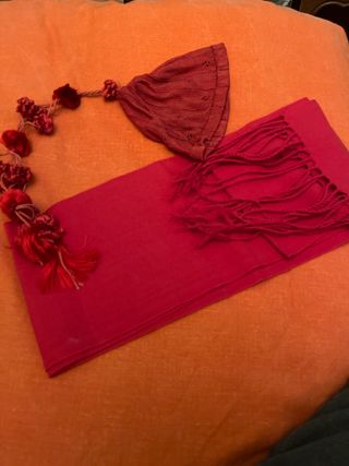 Gorro y fajín fallero rojo