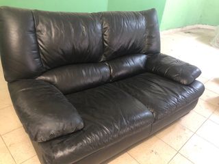 Sofá de 2 plazas de cuero negro