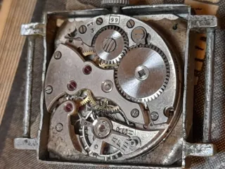 Orologi Fiat e Longines da riparare