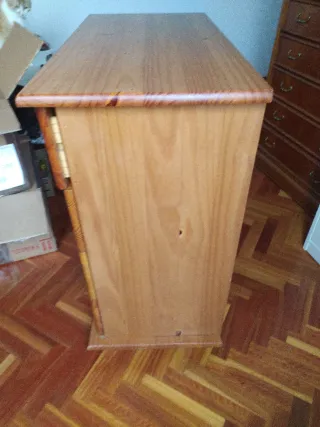 Cómoda de pino macizo color miel