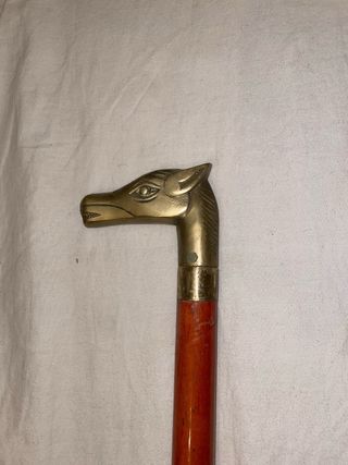 Bastón con empuñadura de cabeza de caballo