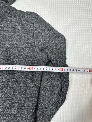 Sudadera Bershka gris con cremallera