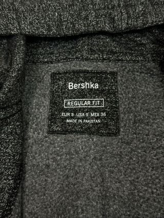 Sudadera Bershka gris con cremallera