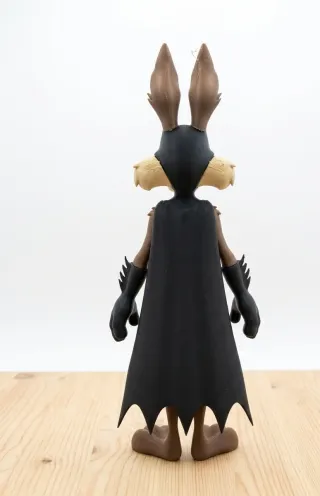 Wile E. Coyote Batman Fanart 30cm