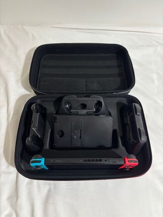 Nintendo Switch con Caja y Accesorios