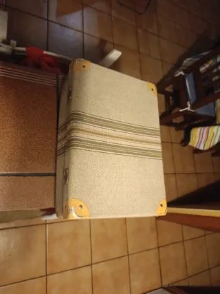 Maleta antigua vintage años 60