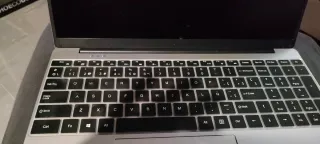 Portátil KUU 15.6 16GB RAM 512GB SSD