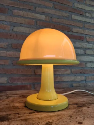 Lámpara vintage madera y  plástico