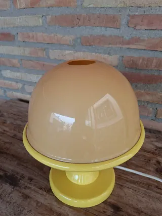 Lámpara vintage madera y  plástico