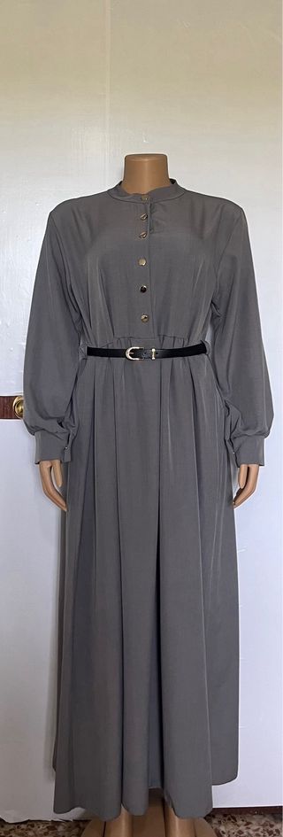 Vestido largo gris con lazada