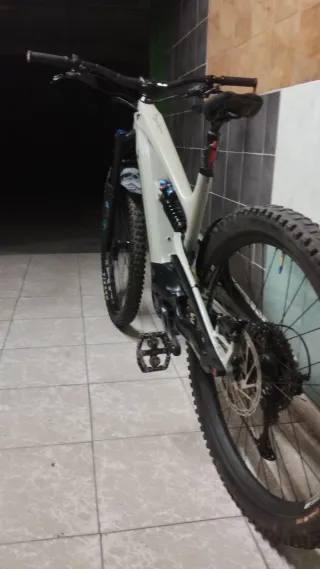 YT Decoy Bicicleta Eléctrica Enduro