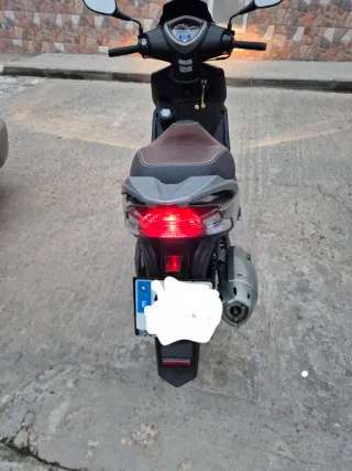 Kymco Agility 125 Scooter Automática