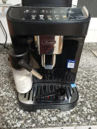 Cafetera DeLonghi Magnifica Evo