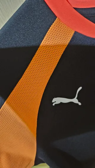 Camiseta Puma Running Negra y Naranja