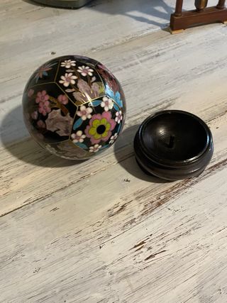Esfera Cloisonné Flores Negras