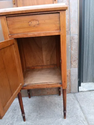 Mesita auxiliar vintage de madera y mármol