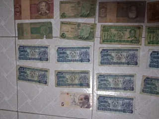 Lote 31 Billetes Mundiales Extranjeros