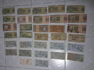 Lote 31 Billetes Mundiales Extranjeros
