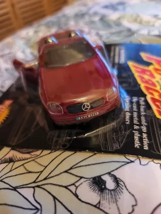 Mercedes CLK escala 1:33 Maisto sin abrir 1999
