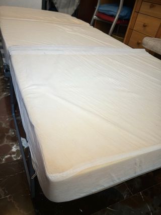 Cama puff nueva con 3 fundas