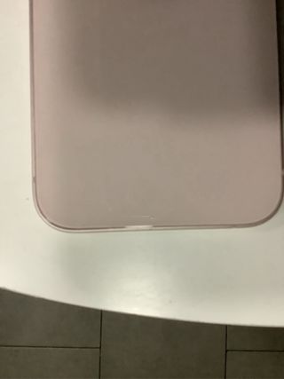 iPhone 13 Rosa - Buen Estado