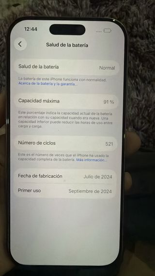 iPhone 16 Pro Dorado