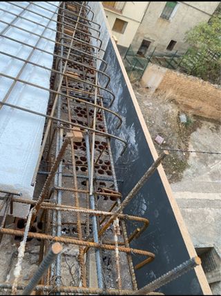 Se precisa maestro albañil polivalente.