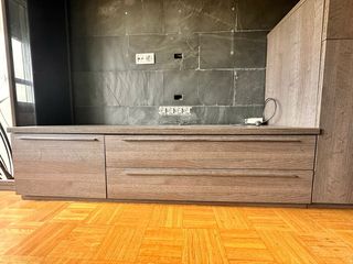 Mueble de salón modular madera y cristal