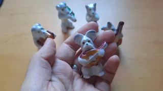 Set di 6 figure di cani in ceramica musicisti