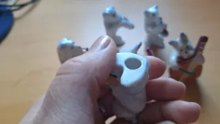 Set di 6 figure di cani in ceramica musicisti