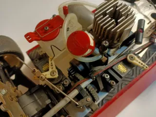 Auto RC 1:10 a scoppio Kyosho