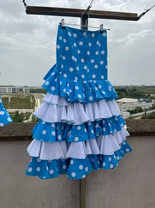 2️⃣ Conjunto Flamenco Azul Lunares Blancos