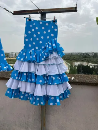 2️⃣ Conjunto Flamenco Azul Lunares Blancos